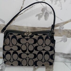 Vintage Coach Legacy top turnlock wristlet